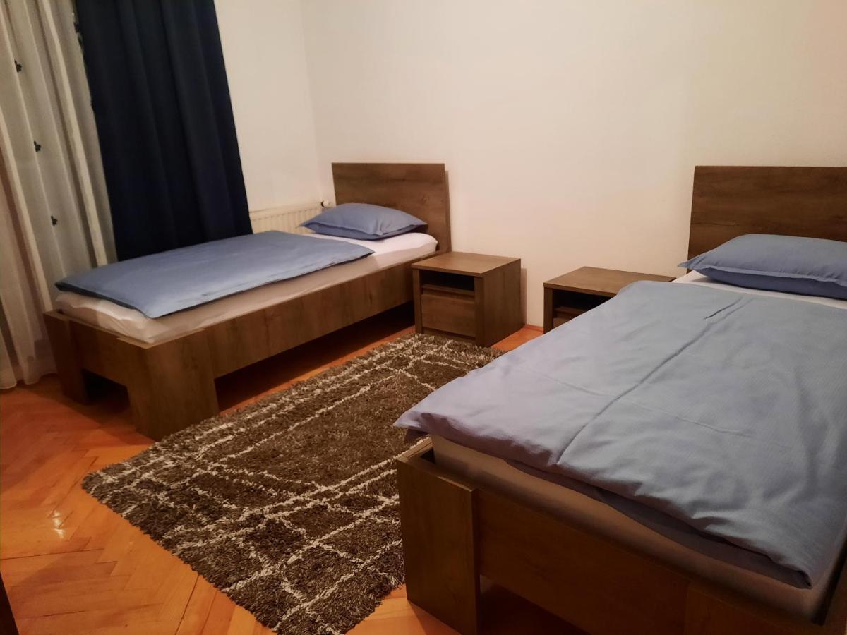 Apartment Pero Ливно Екстериор снимка